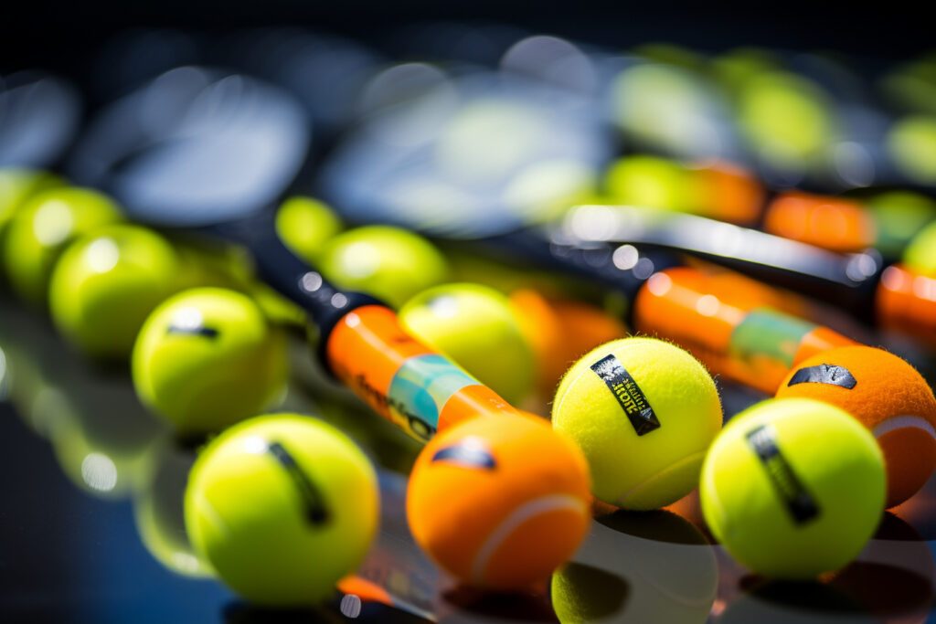 Peut-on jouer au padel avec des balles de tennis ?